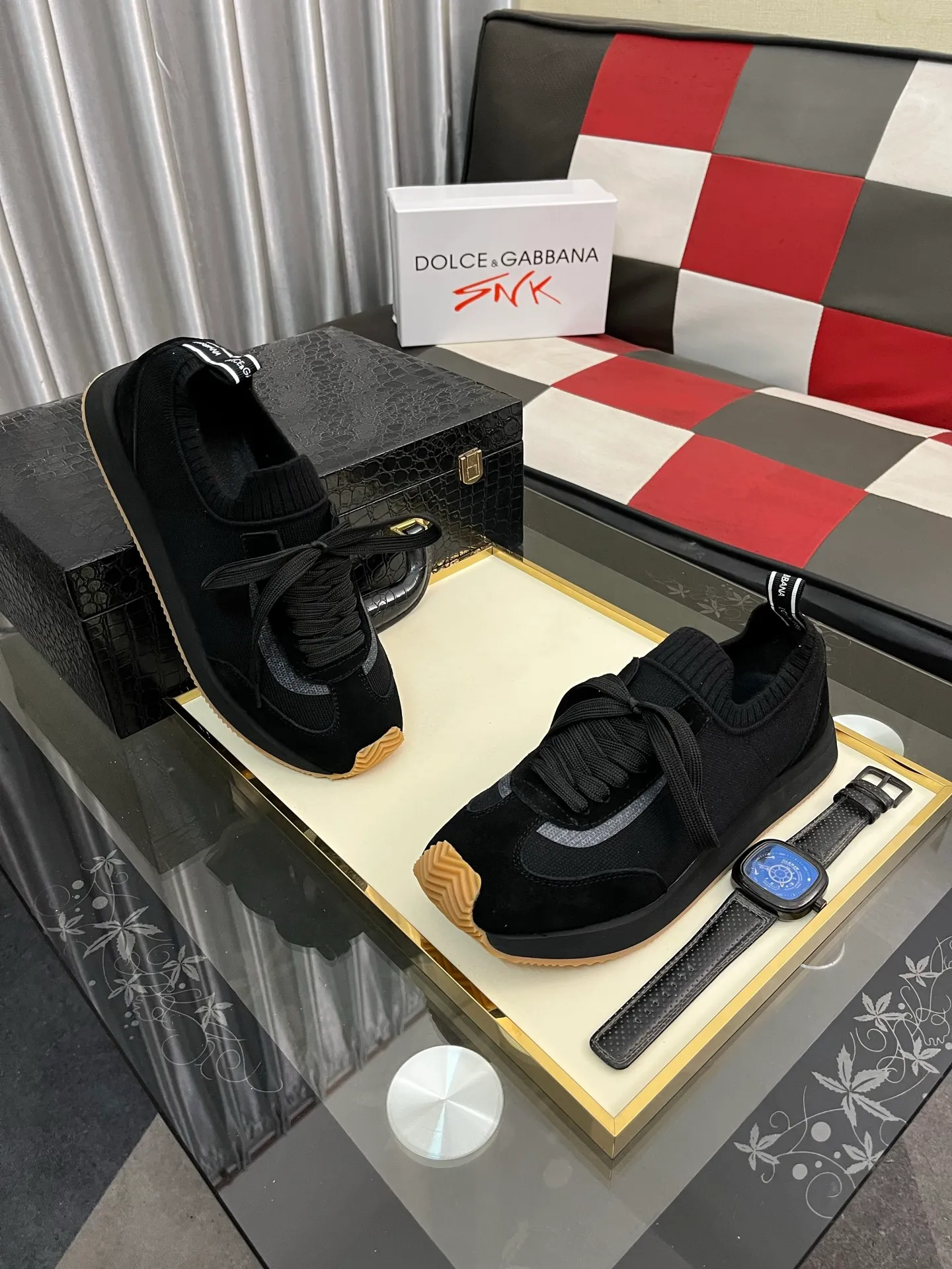 Men's Men's Shoes💰420⌚️⌚️••Dolce&Gabbana••DG✔️High-end men's sports and casual shoes. Original goods from top counters. Original imported cowhide, multi-material splicing design ➕Imported cowhide lining, cowhide feet ➕Original TPR elastic outsole. Size: 36-46🔟Colors available